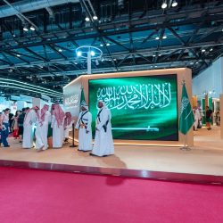 الرئيسان الفرنسي والسنغالي يبحثان تعزيز العلاقات بين البلدين