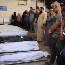 “الشؤون الإسلامية” بالمدينة المنورة يبدأ توزيع المصحف الشريف على الحجاج المُغادرين