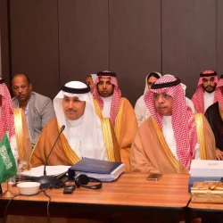 ضيوف الرحمن يودعون المدينة المنورة بشراء الهدايا واللقطات التذكارية