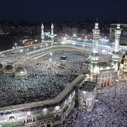 الرئيس الأمريكي يقيم مأدبة إفطار رمضاني بالبيت الأبيض بحضور سفيرة خادم الحرمين الشريفين
