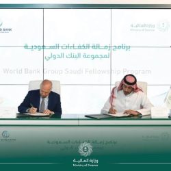 محافظ الأحساء يدشّن أعمال مشروع منتجع “دوست D2 ” السياحي