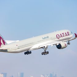 ولي العهد يجري اتصالًا هاتفيًا بسمو أمير دولة قطر