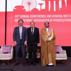 النائب العام يرأس وفد المملكة بمؤتمر الرابطة الدولية للمدعين العامين بسنغافورة