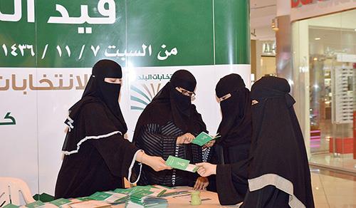 بالصور.. تشييع جثمان أحد ضحيتي اقتحام مصرف الراجحي بجازان