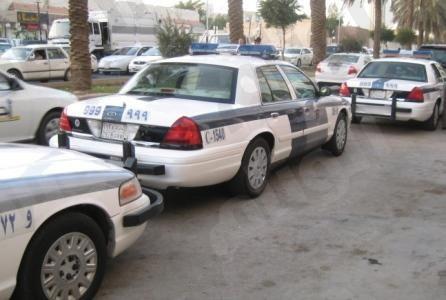 إصابة أربعة أشخاص إثر انقلاب سيارتهم بطريق الشفا الطائف
