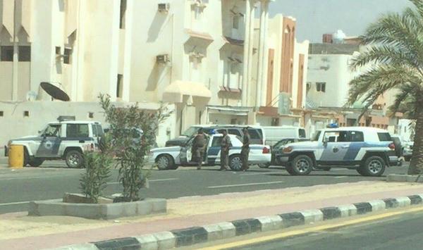 بالفيديو.. مضاربة نسائية حامية بالكراسي داخل أحد متنزهات الرياض