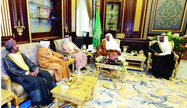 هاورد يمتص غضب الوحداويين بزيارة