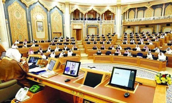خادم الحرمين الشريفين يستقبل رئيس جهاز المراجعة المالية بالولايات المتحدة الأمريكية