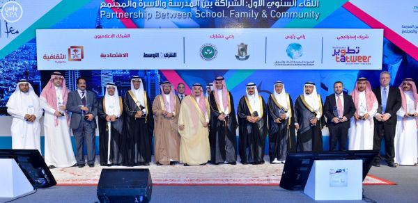 الخدمة المدنية تدعو (582) متقدمة على الوظائف الصحية لمطابقة بياناتهن النهائية