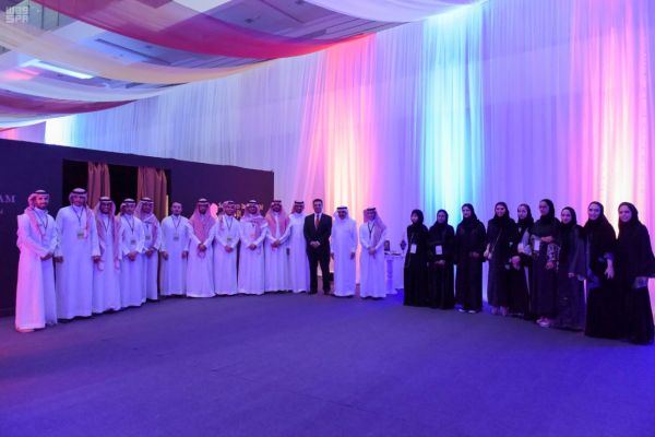 المشرف العام على كلبات وادي الدواسر  يتفقد مبنى الطالبات