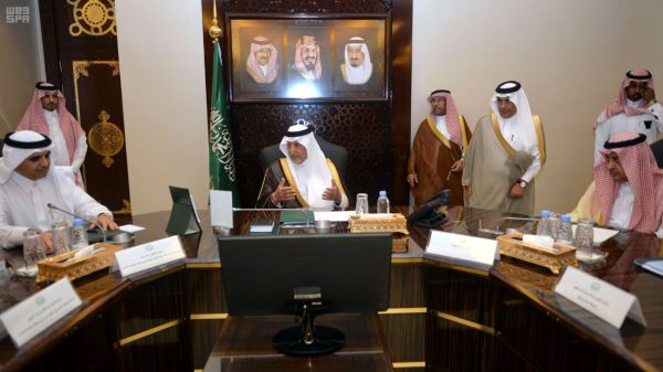 الشيخ حسن بخاري يكرم الزميل عمر الشيخ