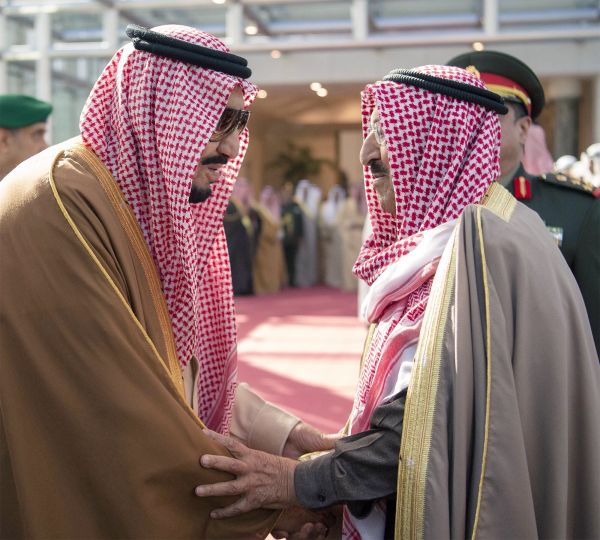 خادم الحرمين الشريفين يصل الى الرياض