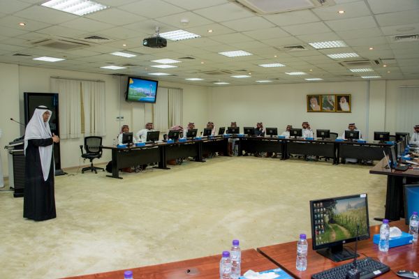 القبض على وافد يقوم بترويج المسكر في جدة