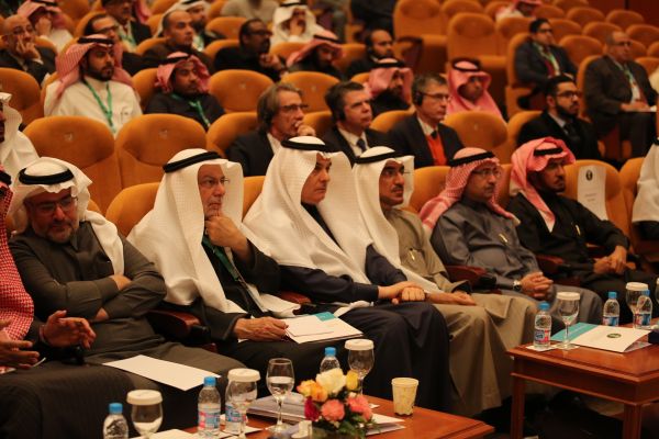 الشيخ عائض القرني: ما شاهدته في قرية عسير بالجنادرية  مشرف وبر أبها رائدة في العمل الخيري