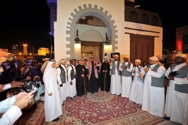 أمير الشرقية يقلد العصيل والعتيبي رتبتيهما الجديدتين