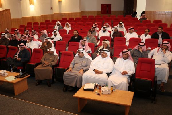 اللواء الدويسي ينقل تحيات وتقدير أمير جازان للشيخ الفيفي