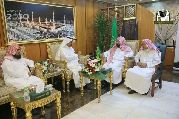 منسوبي التعليم يرفضون التأمين الاختياري ويطالبون بتأمين مجاني أسوة بمنسوبي الهيئات العامة والصناديق الحكومية