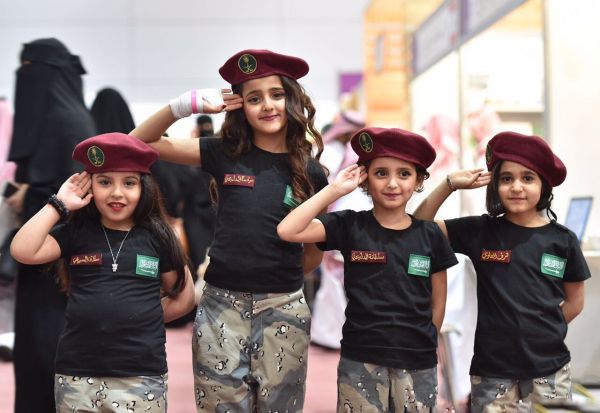 البريد السعودي يشحن 37 ألف كتاب من معرض الرياض خلال 7 أيام