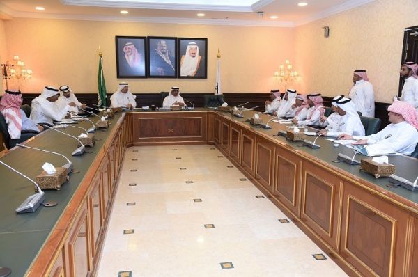 وزير العمل يلتقي رئيس وأعضاء هيئة الصحفيين السعوديين
