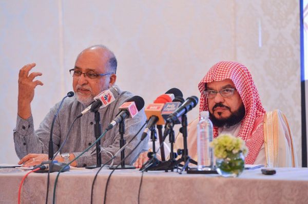الفلكي آل رمضان : رؤية الهلال مساء اليوم ممكن بالعين المجردة