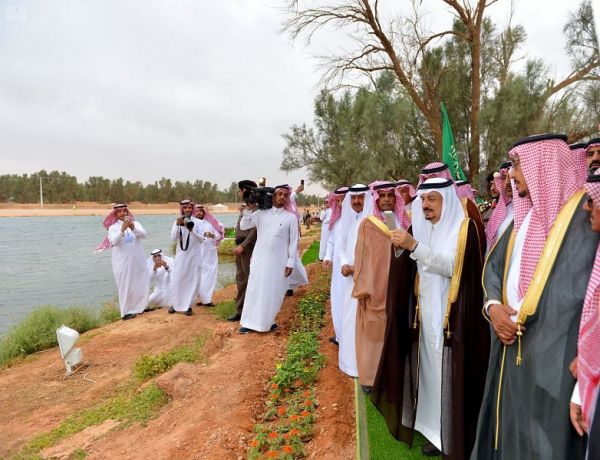 مدير الأمن العام يلتقي مدير الخدمات الطبية بوزارة الداخلية