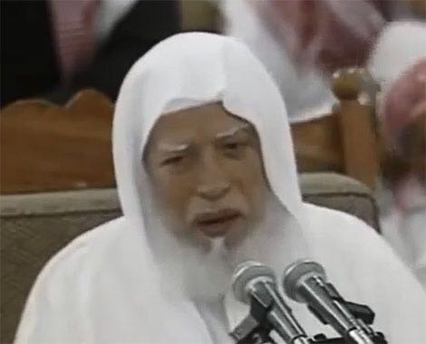 أمير منطقة الرياض يزور وادي المشقر بالمجمعة ويلتقي لجنة شبابها