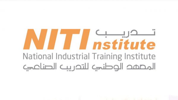 رئيس الإتحاد العربي لكرة القدم شهد نتائج قرعة البطولة العربية بالقاهرة