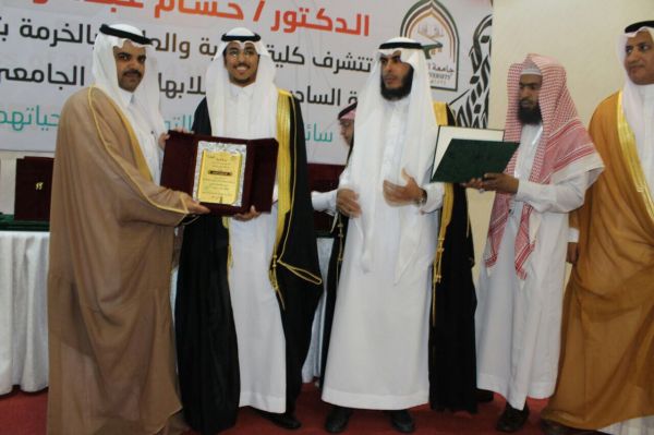بالفيديو العريفي: يعلق على تأخير رواتب خادمة لمدة عام ومغردون” نبي جواب”