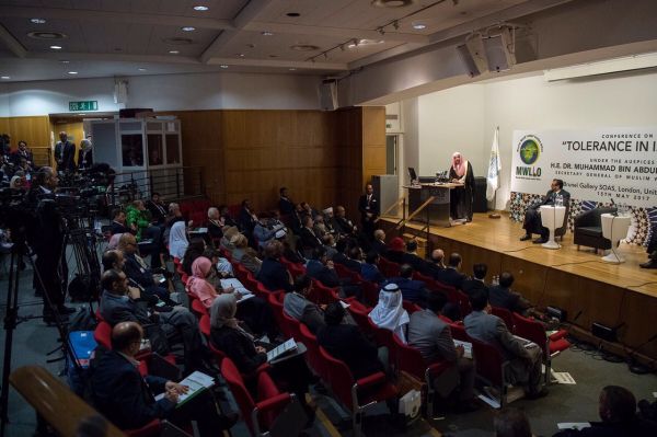 ( معاك لنرعاك ) شعار التمريض بمستشفى الملك فهد بجازان