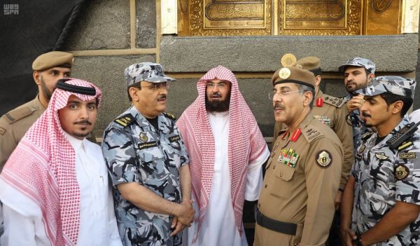أمين منطقة تبوك يتفقد مشاريع محافظتي حقل والبدع