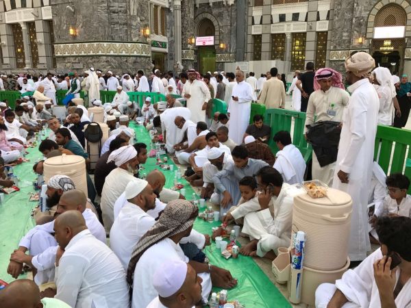 خالد الفيصل يوجه بإخلاء المسعى بالكامل للمعتمرين