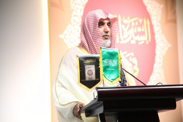 خادم الحرمين يستقبل أمراء المناطق و يوجه بصرف مخصصات شهرية للشيوخ والمعرفين