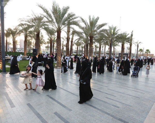 الفنان عابد البلادي يقيم حفلة المعايده بمسقط رأسه