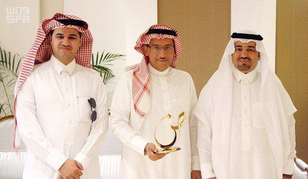 مصادرة 200 الف عبوة من مستحضرات التجميل بجدة ليلة العيد