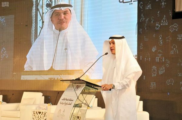 ذكريات كبار السن تستعيد الماضي الجميل في سوق عكاظ