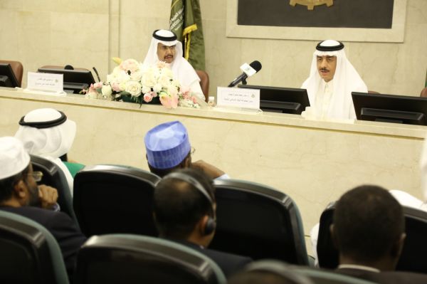 شرطة الرياض تقبض على عصابة وافدة تسحب أرصدة شركات الإتصالات