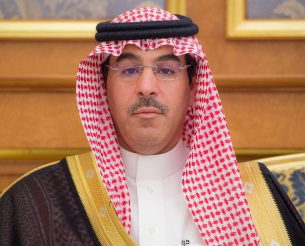 خادم الحرمين الشريفين يقلد رئيس الحرس الملكي رتبته الجديدة