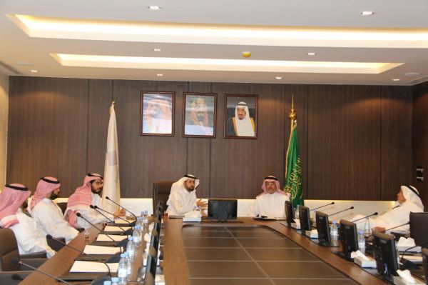 أمير عسير يستقبل المشرف العام على الموسوعة العالمية كيوبيديا