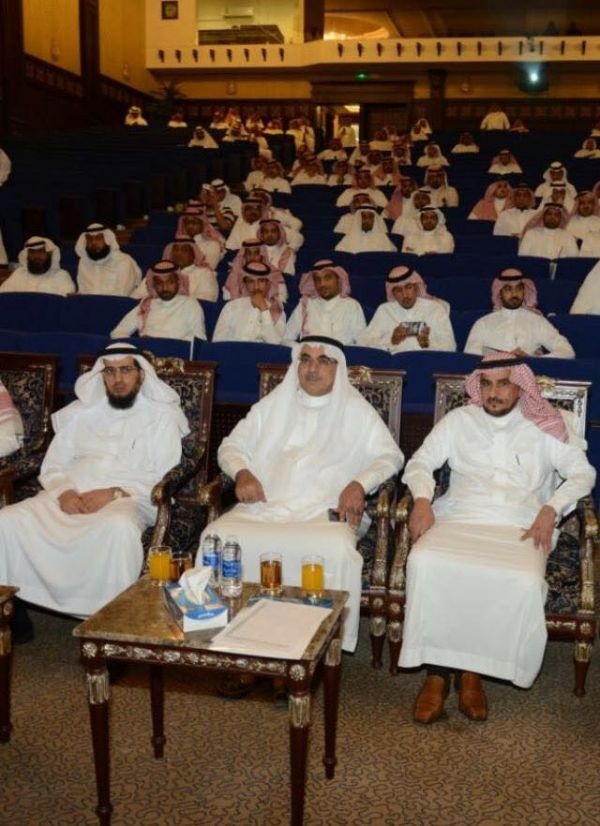 تنظيف (غدير البنات ) بالطائف من المبعثرات ومخلفات البناء