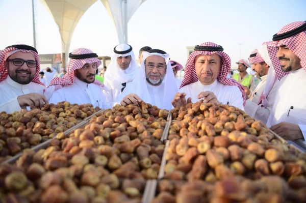 غدا الأحد يبدأ الإكتتاب  في 900 ألف سهم بشركة زهرة الواحة للتجارة