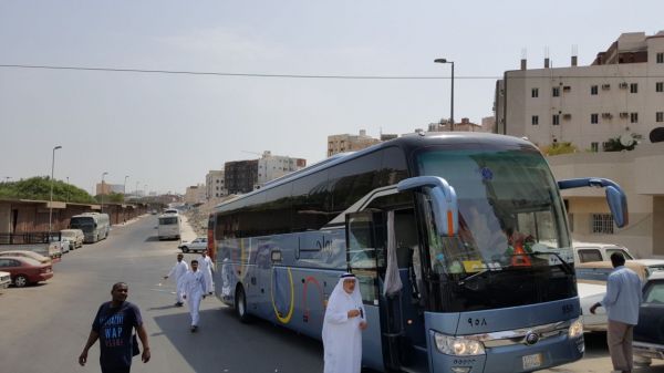 السيطرة على حريق بمجمع تجاري بتبوك