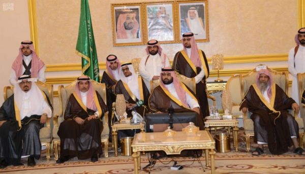هيئة الهلال الأحمر تستقبل حجاج بيت الله بالهدايا