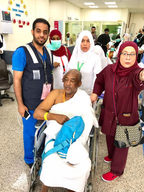ليبية ويمنية ترزقان بمولودين بعرفة