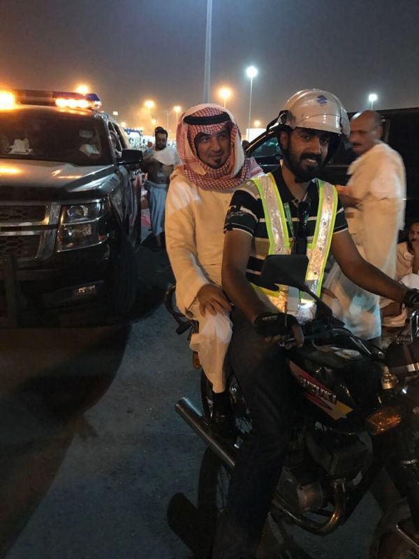 الحجاج يرمون جمرة العقبة