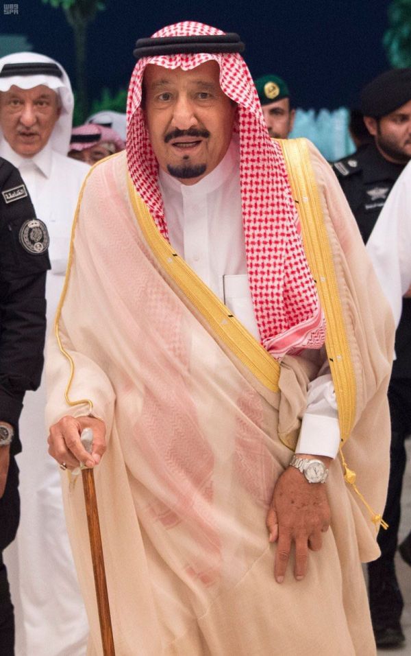 ألف هدية لضيفات الرحمن بالمشاعر