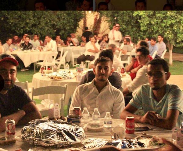 برالفيصلية بالاحساء يوزع لحوم الأضاحي والهدي