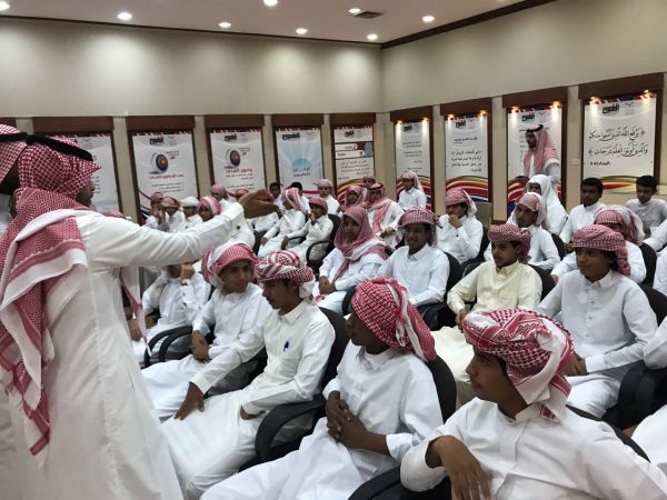 آل الشيخ  يطمئن على صحة مدير مركز الدعوة الإسلامية بأمريكا اللاتينية