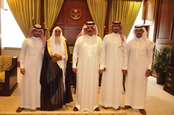 عساس يلتقي بمدراء الادارات الذين تم تعيينهم
