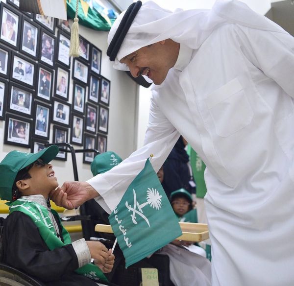 أمير الرياض يستقبل أصحاب السمو الأمراء والمعالي ومسؤولي التعليم بالمنطقة