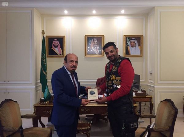 سفير خادم الحرمين لدى باكستان يلتقي رئيس حزب الرابطة الإسلامية الشعبية في باكستان